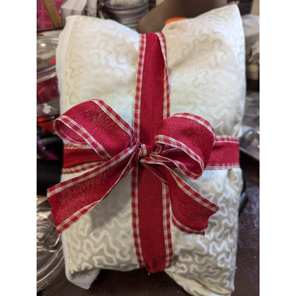 J. QUEEN, NEW YORK! GOLDEN CREAM SQUIGGLES & CONTRAST BAR DROP BEDSKIRT! SZ KG - Picture 8 of 9
